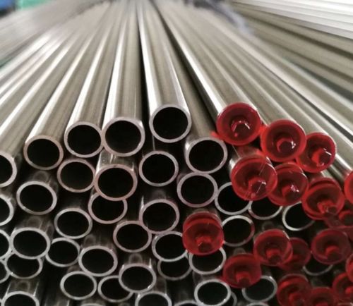 ข่าวล่าสุดของบริษัทเกี่ยวกับ การส่งออกท่อเหล็กคาร์บอนไร้สายของจีน เพิ่มขึ้น 18% ในไตรมาสที่ 3 ท้าทายลมปรับปรุงการค้าโลก