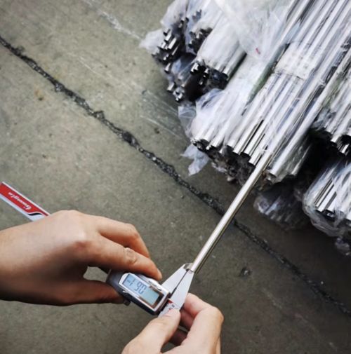 ข่าวล่าสุดของบริษัทเกี่ยวกับ การขยายความเป็นไปได้ทางอุตสาหกรรมด้วย 201 และ ASTM 304/316L ท่อเหล็กไร้สแตนเลสที่ไม่มีรอย