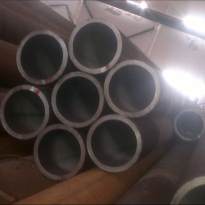 42CrMo4 โหลดท่อท่อสแตนเลสสลัดสวมแบบไร้รอยสําหรับท่อบรรทุก