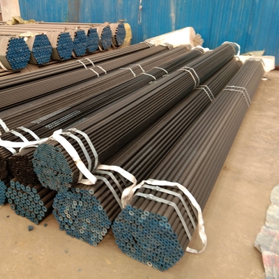 ความหนาของท่อเหล็กคาร์บอนไม่มีรอยต่อผนังบางกลม 1 - 30 mM ASME SA106 / ASTM A106106