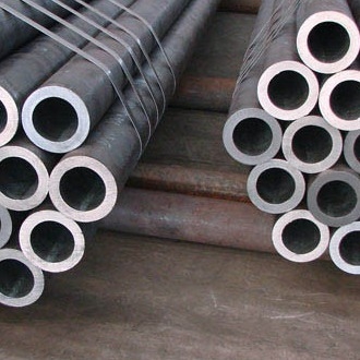 SAE1020 SAE1045 DIN 17175 ท่อเหล็กรีดร้อนชนิดกลมสำหรับเคมี 21.3 มม. - 609.6 มม